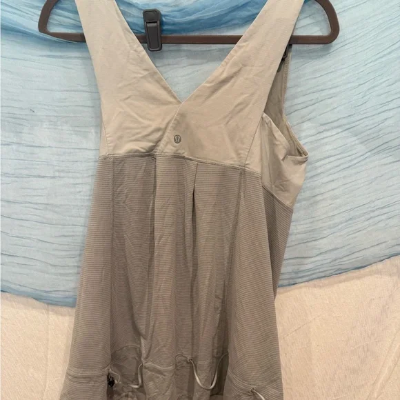 lululemon athletica Gray Tank Top - Picture 2 of 3